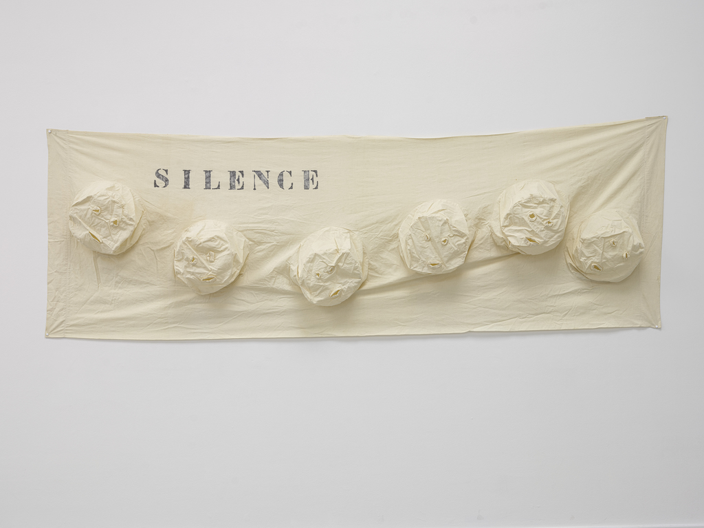 Nicola L. — When the Earth Turned the Other Way | M HKA