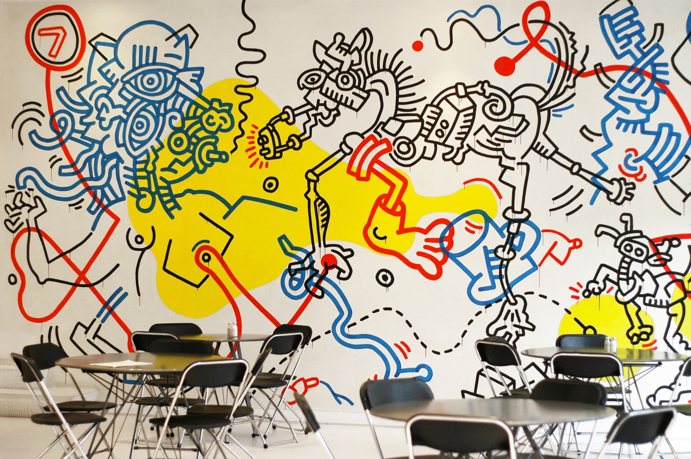 M HKAfe - Keith Haring