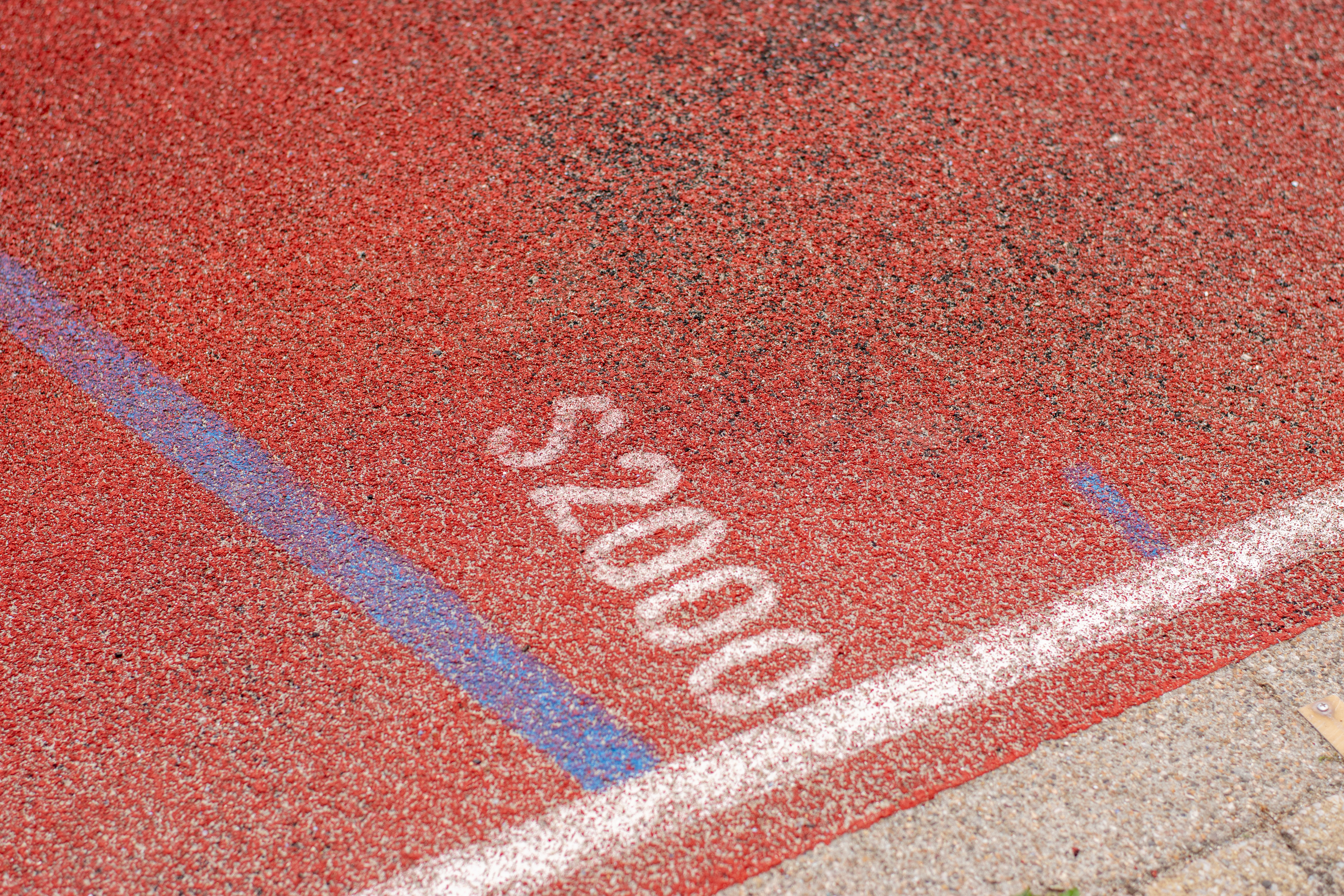 lijnen op de grond, atletiekveld, bij sport vlaanderen blankenberge