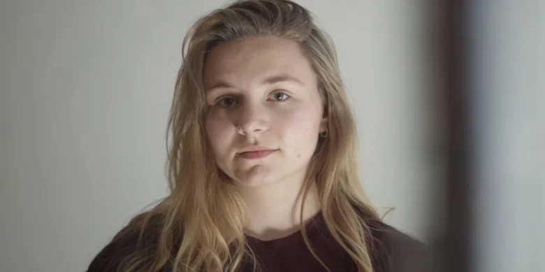 Drie mensen delen hun ervaring met CAW in documentaire 'voor elkaar'