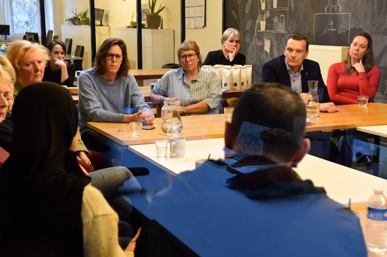 Caroline Gennez op bezoek bij CAW Antwerpen