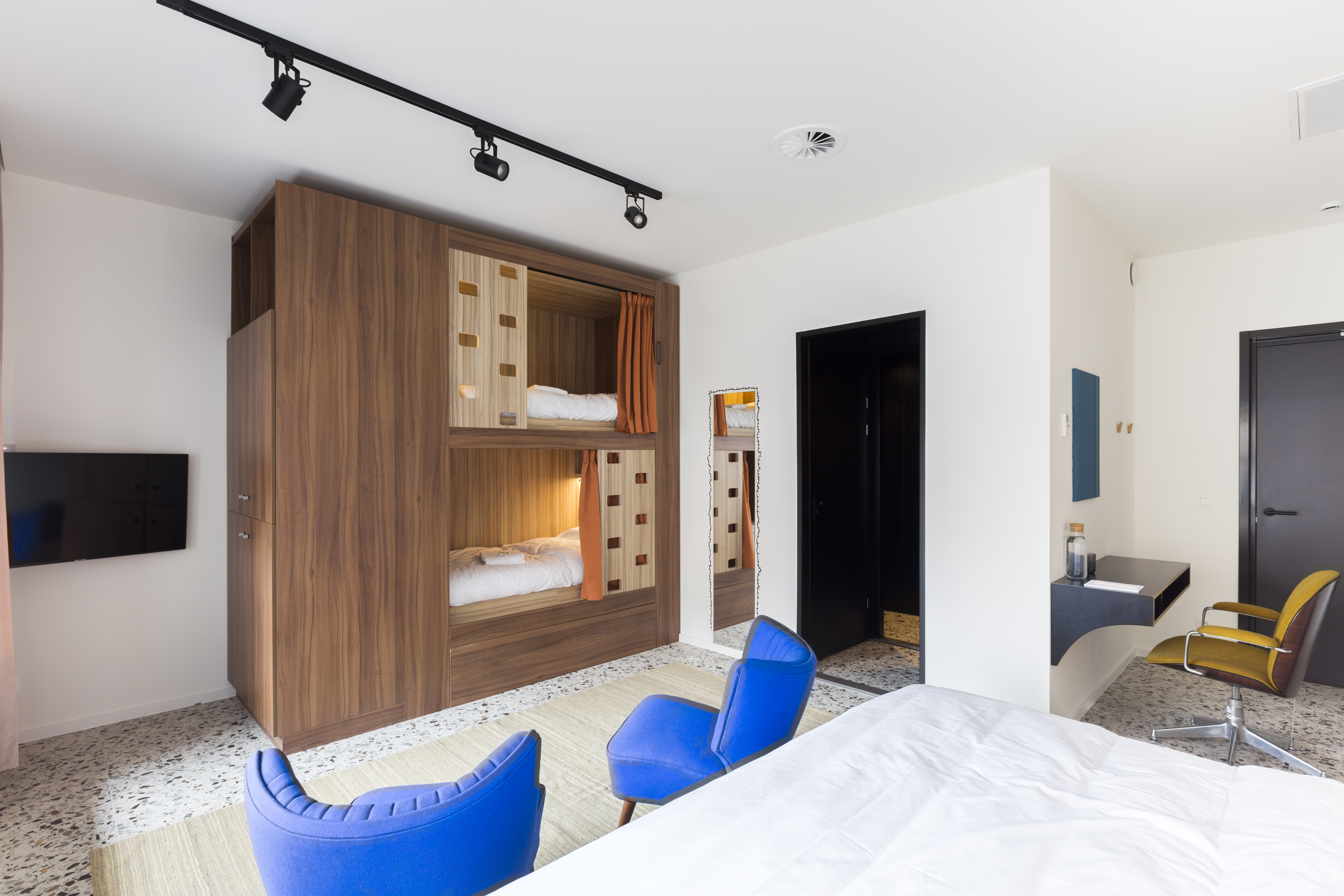 Short stay at YUST Hostel Antwerp YUST